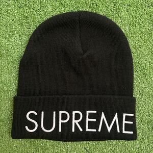 Supreme big logo beanie